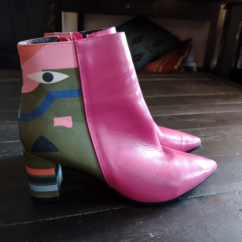 Pink geo boots